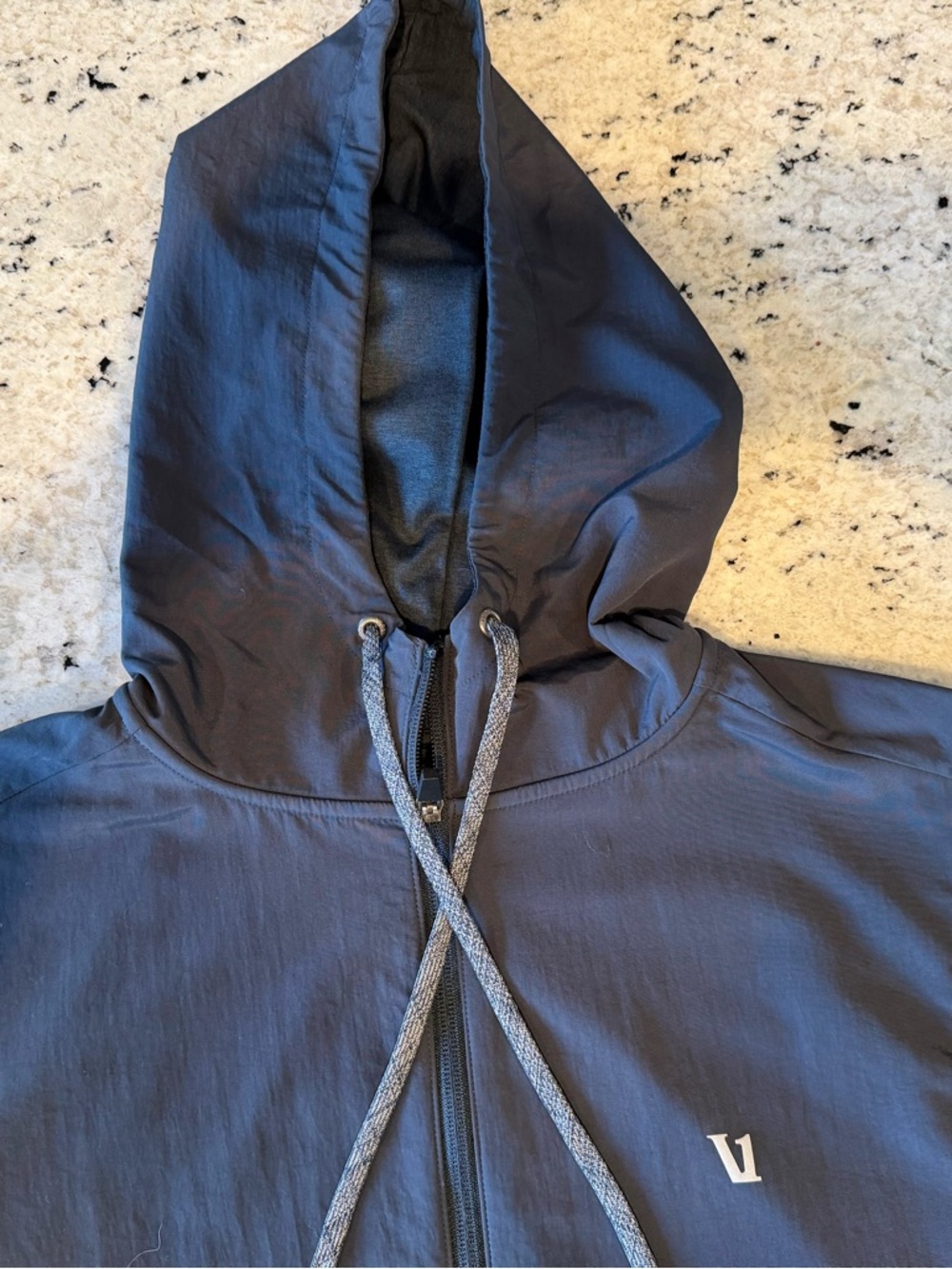Vuori Sunday Element jacket/hoodie in excellent condition